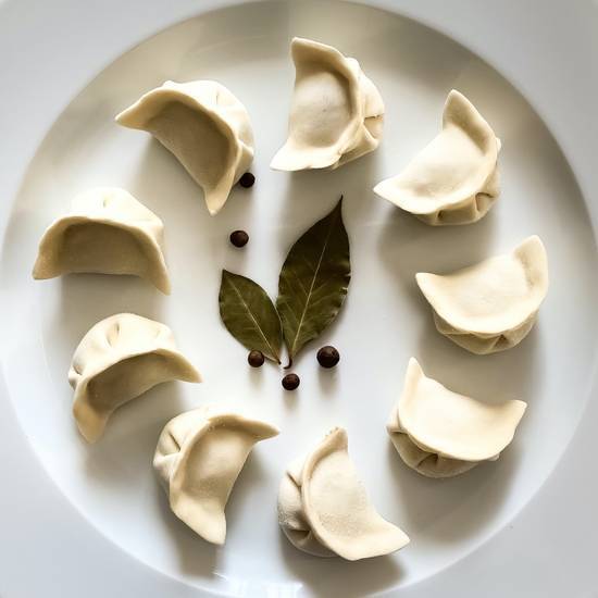 Dim sum z wołowiną i kardamonem - 9 szt. (gotowane)