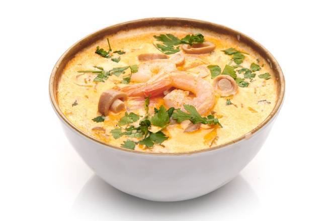 TOM YUM Z KREWETKAMI
