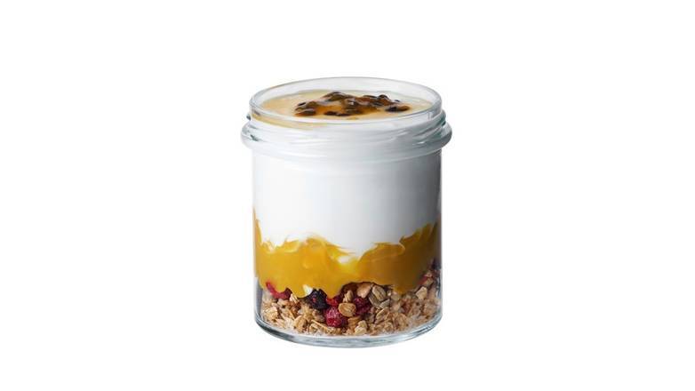 Jogurt z mango i marakują
