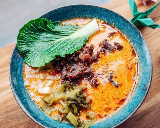 Tantanmen Ramen z Wołowiną Mieloną i Boczkiem