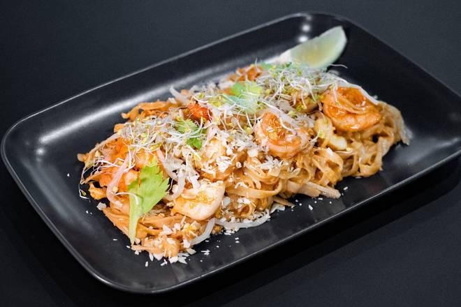 Pad Thai with Squid and Shrimps