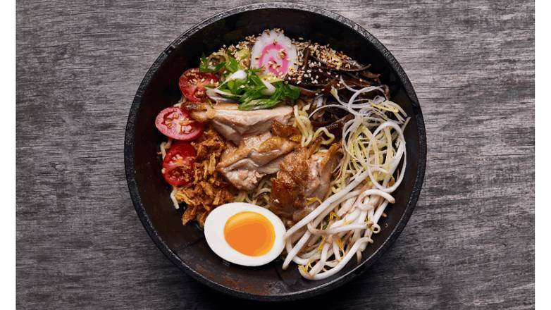 SHOYU RAMEN Z KURCZAKIEM