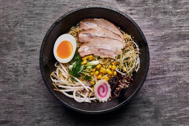 SHOYU RAMEN Z BOCZKIEM