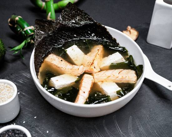 Miso shiru z łososiem