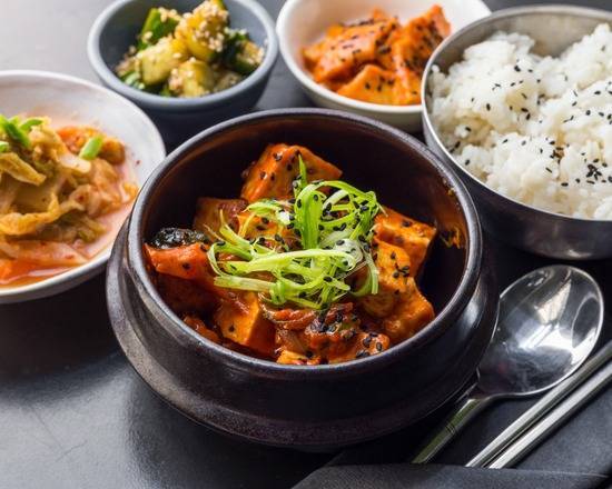 Dobu Chim, Rice and Banchan