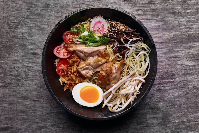 SHOYU RAMEN Z KURCZAKIEM