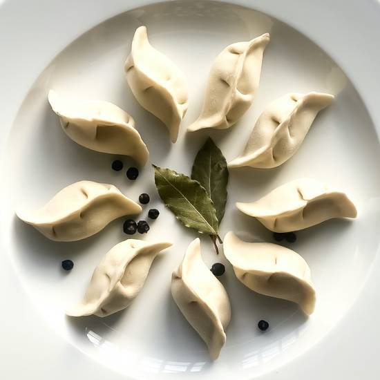 Pierogi z ziemniakami i pokrzywą - 9 szt. (gotowane)